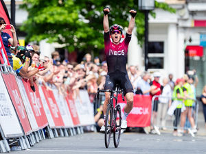 Supporting image for story: Griffiths and Morris pair up for Series win