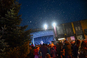 Oswestry's lights switch-on. Photo: Graham Mitchell.