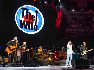 Roger Daltrey and Pete Townshend on stage