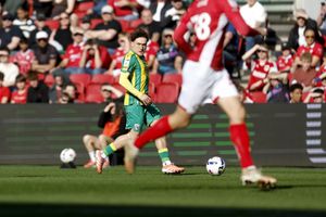 EDITORIAL USE ONLY. No use with unauthorized audio, video, data, fixture lists, club/league logos or 'live' services. Online in-match use limited to 120 images, no video emulation. No use in betting, games or single club/league/player publications