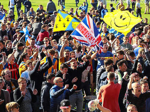 Supporting image for story: Bernard McNally: Shrewsbury Town fans' reaction shows Paul Hurst's support