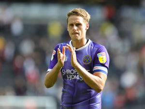 Supporting image for story: Dave Edwards: Be inspired by Shrewsbury rivals 