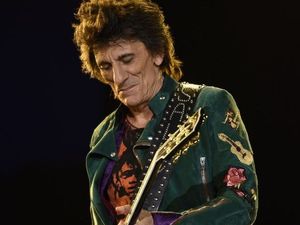 Supporting image for story: Rolling Stones icon Ronnie Wood to bring solo tour to Birmingham