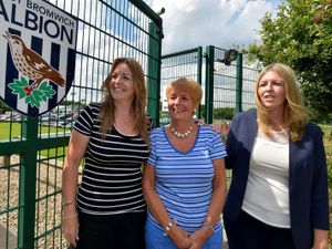 Supporting image for story: Darren Moore meets the Astle family and tells them – 'I support you fully'