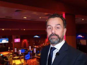 Supporting image for story: Manager urges Government to let casinos open doors