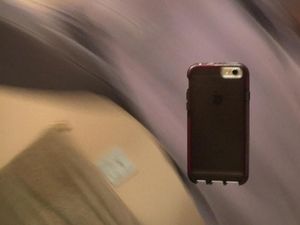 Supporting image for story: This guy achieved a mind-boggling selfie where it looks like his phone is floating