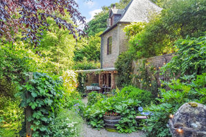 Queen Anne's Cottage