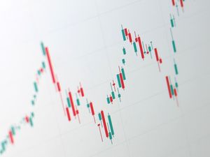 Supporting image for story: China’s central bank cuts interest rates in a move to bolster the economy