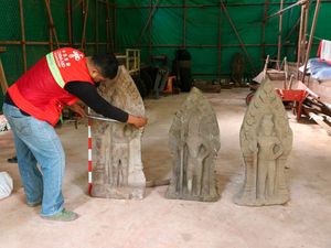 Supporting image for story: Cambodian archaeologists discover centuries-old statues at Angkor Unesco site