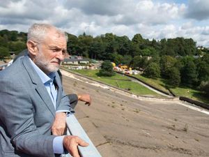 Supporting image for story: Corbyn says he will call no confidence vote in Government, as PM rules out poll