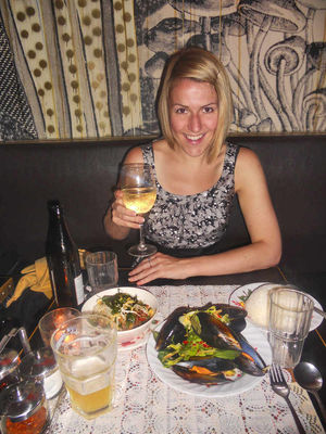 I seafood – giant mussels and wine in Melbourne