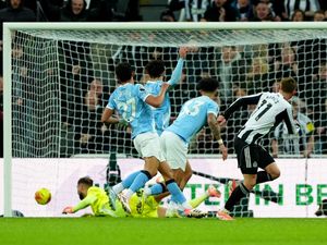 Supporting image for story: Harvey Barnes bags brace as Newcastle beat Manchester City in thriller