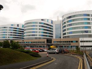 Supporting image for story: Queen Elizabeth Hospital staff to get refunds for pandemic parking charges