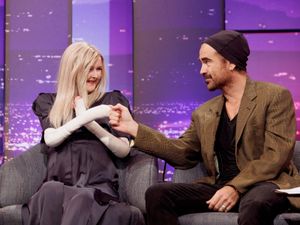 Supporting image for story: Marathon bid by Colin Farrell and friend with skin disorder raises 500,000 euro