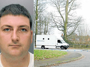 Supporting image for story: John Anslow escape: Prison worker sacked