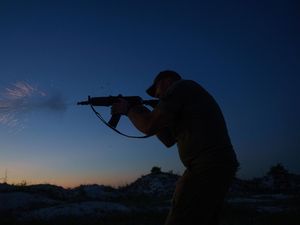 Supporting image for story: Ukrainian troops say Russian push has driven them out of two more villages