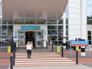 Supporting image for story: Dudley's Russells Hall Hospital declares critical incident due to bed shortage 