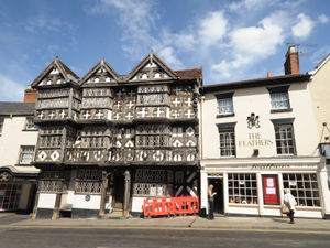 Supporting image for story: New owners appeal for Ludlow hotel memorabilia