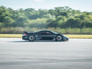 Supporting image for story: SSC Tuatara hits new top speed of 295mph