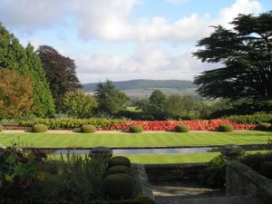 Supporting image for story: Gardens open up for charity