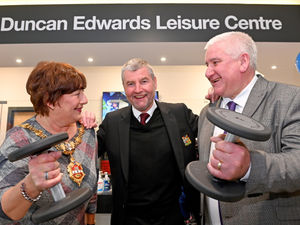 Supporting image for story: Denis Irwin in tribute to Dudley-born Busby Babe Duncan Edwards at new centre