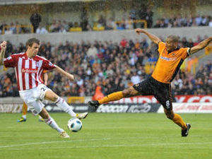 Supporting image for story: Karl Henry won't change, says Mick McCarthy