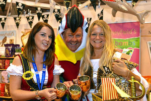 Supporting image for story: Thousands descend on major pet show in Telford