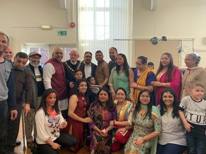 Supporting image for story: Festival of colours for Hindu community in Telford