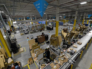 Supporting image for story: Amazon sales up 14pc in final quarter of 2023