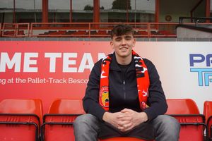 Walsall teenager Stan Straw has signed his first professional contract with the club.