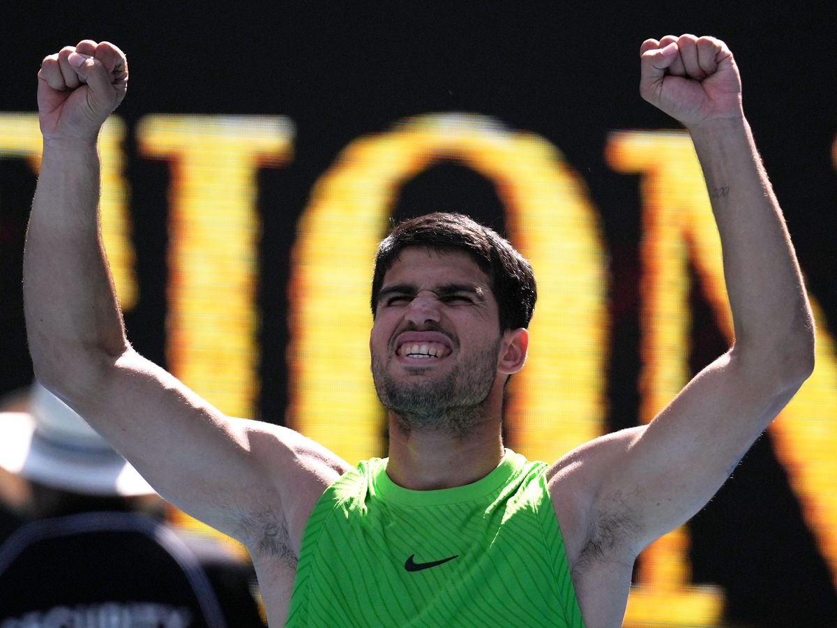 Carlos Alcaraz eases into quarter-finals with straight sets win over Tommy Paul Carlos Alcaraz eases into quarter-finals with straight sets win over Tommy Paul