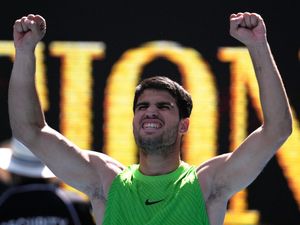 Supporting image for story: Carlos Alcaraz eases into quarter-finals with straight sets win over Tommy Paul