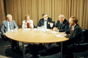 Robin Day presenting Question Time during the 1980s, featuring former Tory PM Ted Heath, SDP leader Roy Jenkins and Labour's Robin Cook