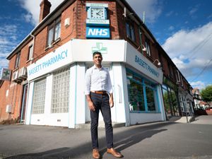 Supporting image for story: Fact check: Photo of Rishi Sunak’s mother’s pharmacy is from the 2000s