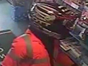 Supporting image for story: Caught on CCTV: Man sought after Kidderminster post office attempted robbery