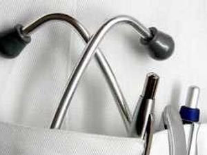 Supporting image for story: Thousands 'suffering in hospital'