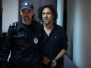 Supporting image for story: Russia detains French citizen on charges of collecting military data