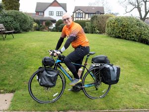 Supporting image for story: Fundraiser cycling 5,000 miles to thank hospice for loved one's care