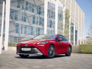 Supporting image for story: What is hydrogen power and how does it work?