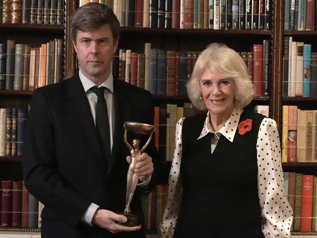 Queen welcomes Booker Prize-winning author at Clarence House
