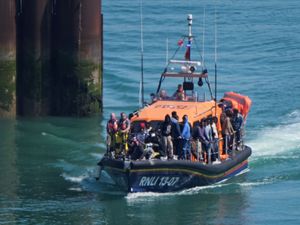 Supporting image for story: Fact check: ‘Channel migrants’ in prison and fake ‘Amazon’ deals