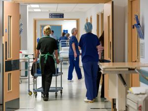 Supporting image for story: More than 1.4 million NHS workers to receive 3.3% pay rise from April