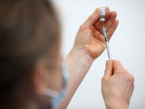 Supporting image for story: Covid booster jabs given to more than three million people in Midlands 


