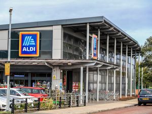 Supporting image for story: Aldi to lift pay for store workers from March