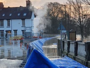 Supporting image for story: River Severn flood barriers come down in Bewdley