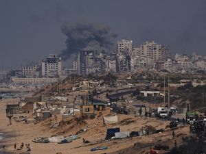 Supporting image for story: Israeli strikes kill dozens in Gaza amid Netanyahu defiance