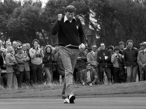Supporting image for story: Peter Oosterhuis: Ryder Cup stalwart who became much-loved commentator