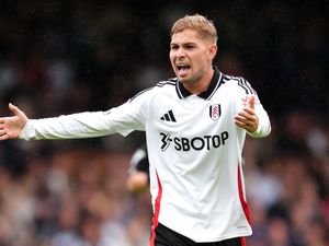 Supporting image for story: Emile Smith Rowe scores on his home debut as Fulham sink Leicester