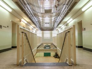 Supporting image for story: Prison population up by more than 1,000 since start of year, figures show