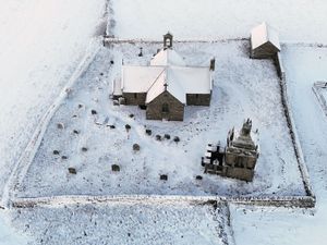 Supporting image for story: Blizzard conditions possible as amber weather warning comes into force